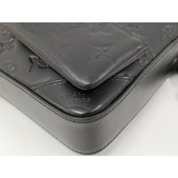 Louis Vuitton Duo Messenger Monogram Shoulder Bag - Picture 3 of 8